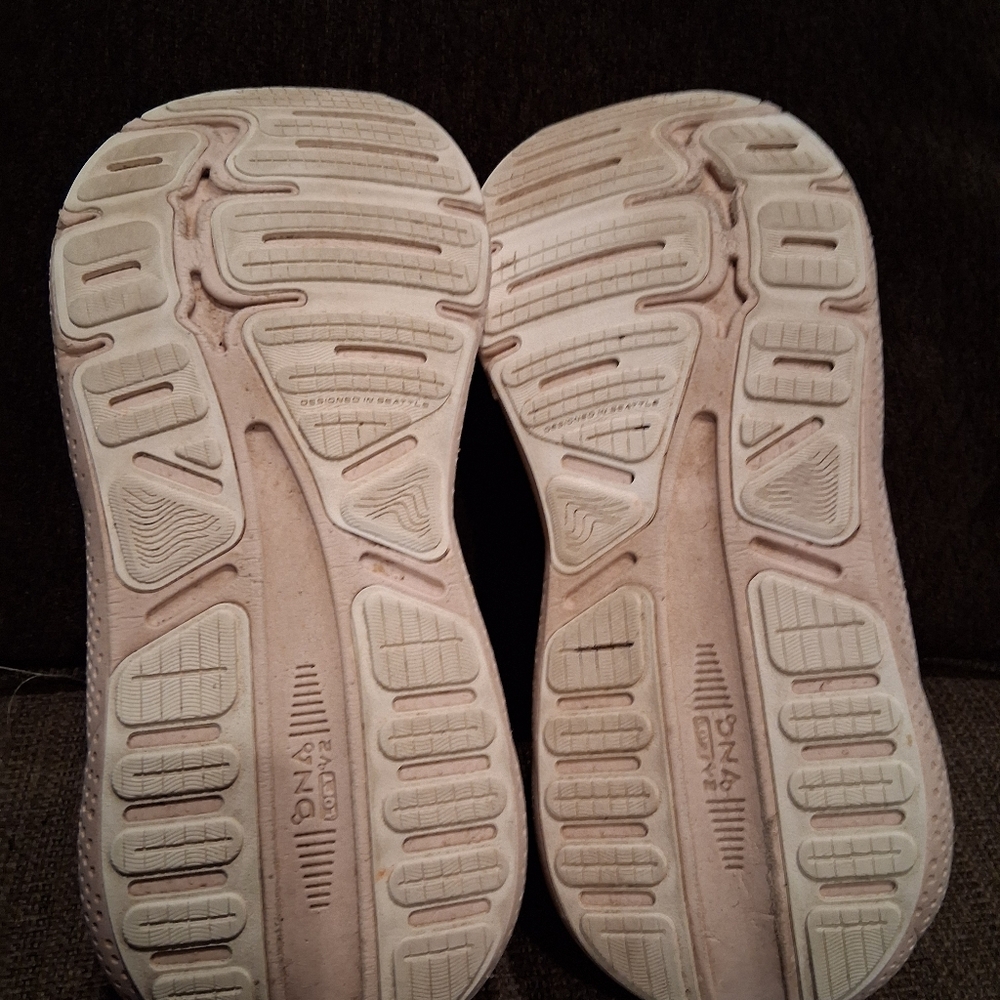 Brooks Ghost Max womens size 10 - Picture 5 of 6